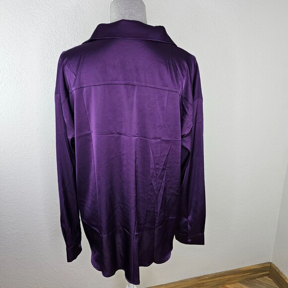 Chigant Purple Button Up Blouse Size XL - Picture 4 of 6